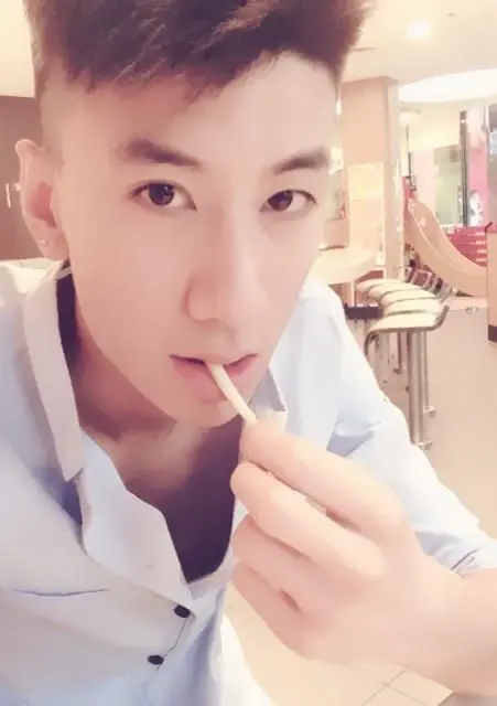 Mc玖缔的主播照片