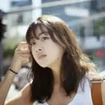 有位同学悄悄的进入。