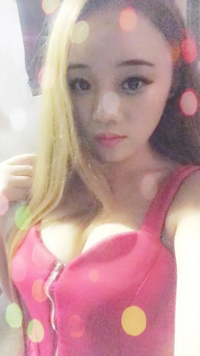 感冒停播一天的主播照片