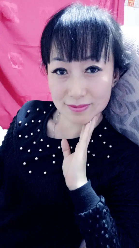 65晨曦的主播照片