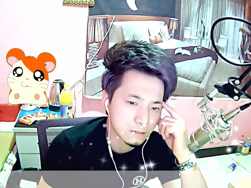 【HR】凌皓的主播照片
