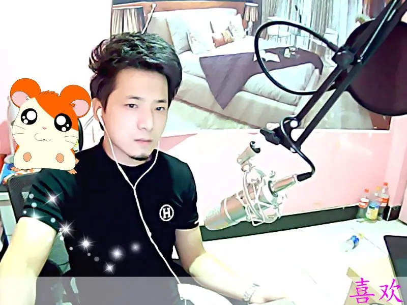 【HR】凌皓的主播照片