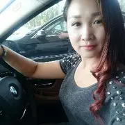 天真的笑，