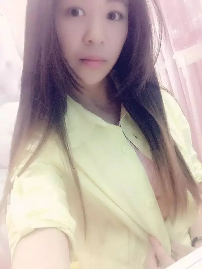 哎哟--别闹的主播照片