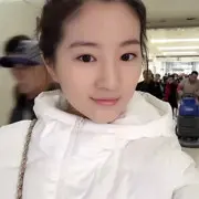 活在梦里。。