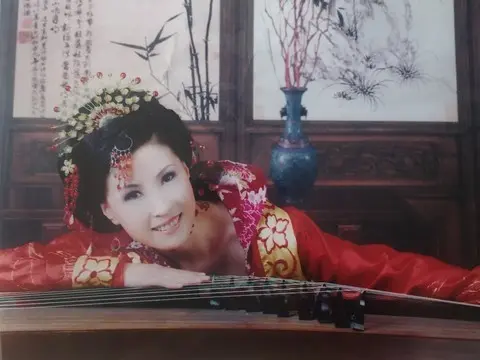 陌上青花，，海报
