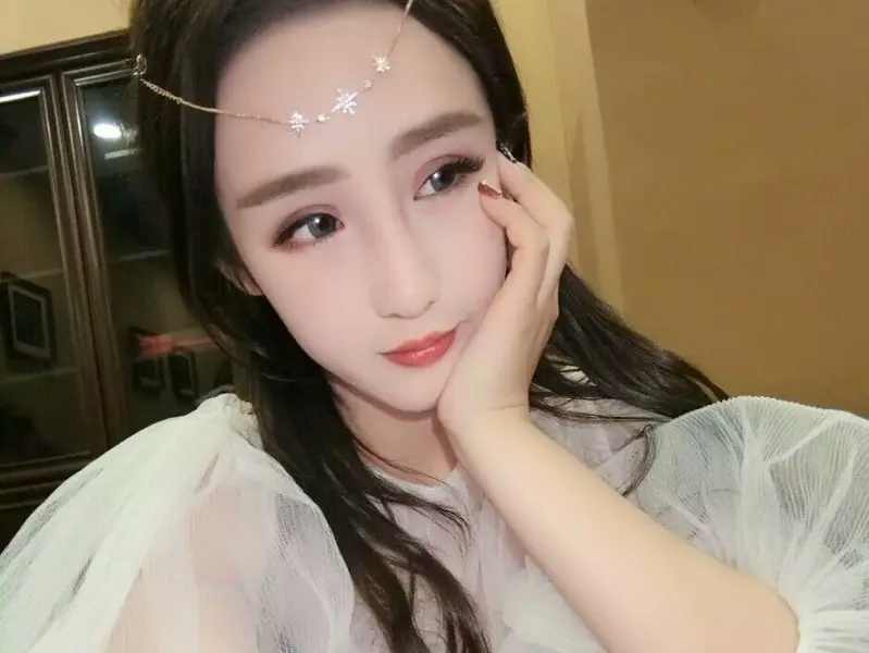 丁闹闹的主播海报