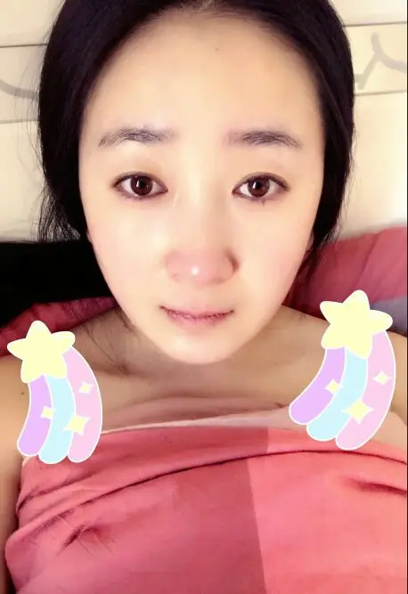 小琦琦北鼻梅川$裤子的主播照片