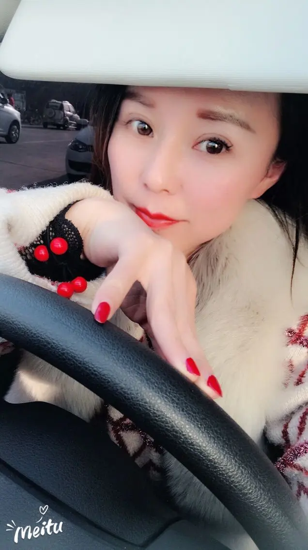 秀心乐的主播照片