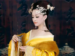 考虑可靠的主播照片