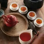 伴而不弃。