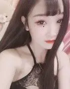 雪儿一个人挺好。