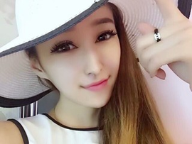 伤感孤狼主播照片