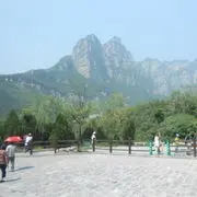朕要更衣