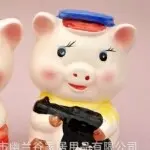 （玩皮猪）