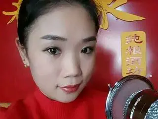 桃花树下的她的主播照片