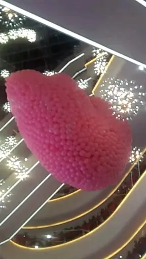 浪漫气球雨😜😜