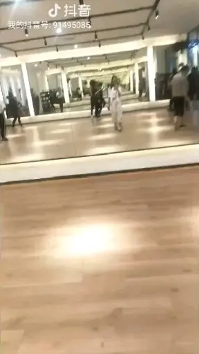 这就是我，每天开心的我。😊