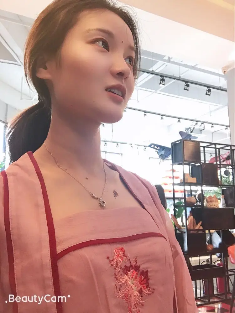 腰酸背痛c的主播照片