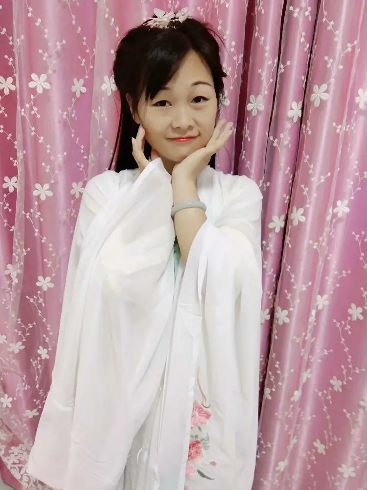 っღ.泡．沫。的主播照片