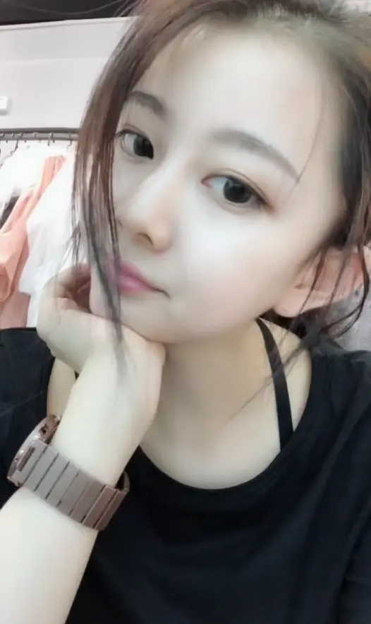 可耐滴小杠精的主播照片