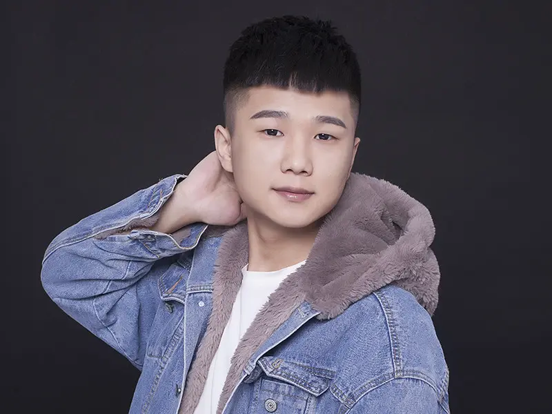 #赵一博的主播海报
