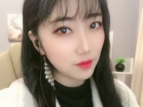 艺太苦了😂海报