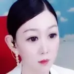 赢。我陪你君临天下。