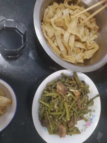 成银哥哥的主播照片