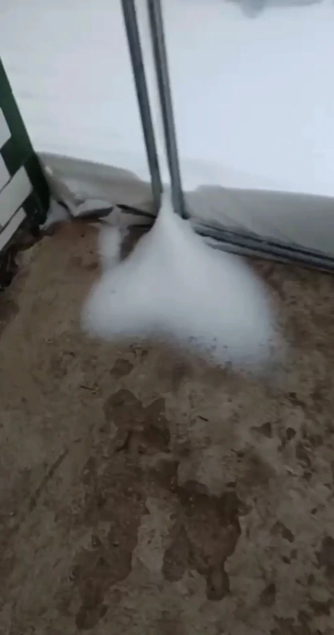 主播家大雪下的开不开
