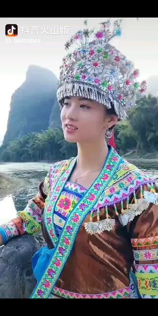 少数民族美女