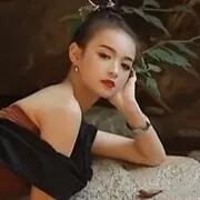 随风飘动的石头