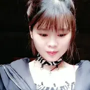 回眸一笑百媚疯💘