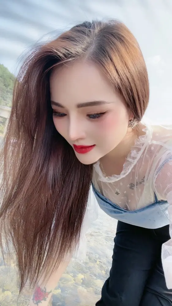 情有多深爱有多痛的主播照片