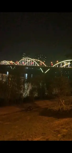 夜晚的美，是种难以言