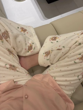 小洛洛今天休息的图片