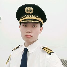 柯增辉主播照片
