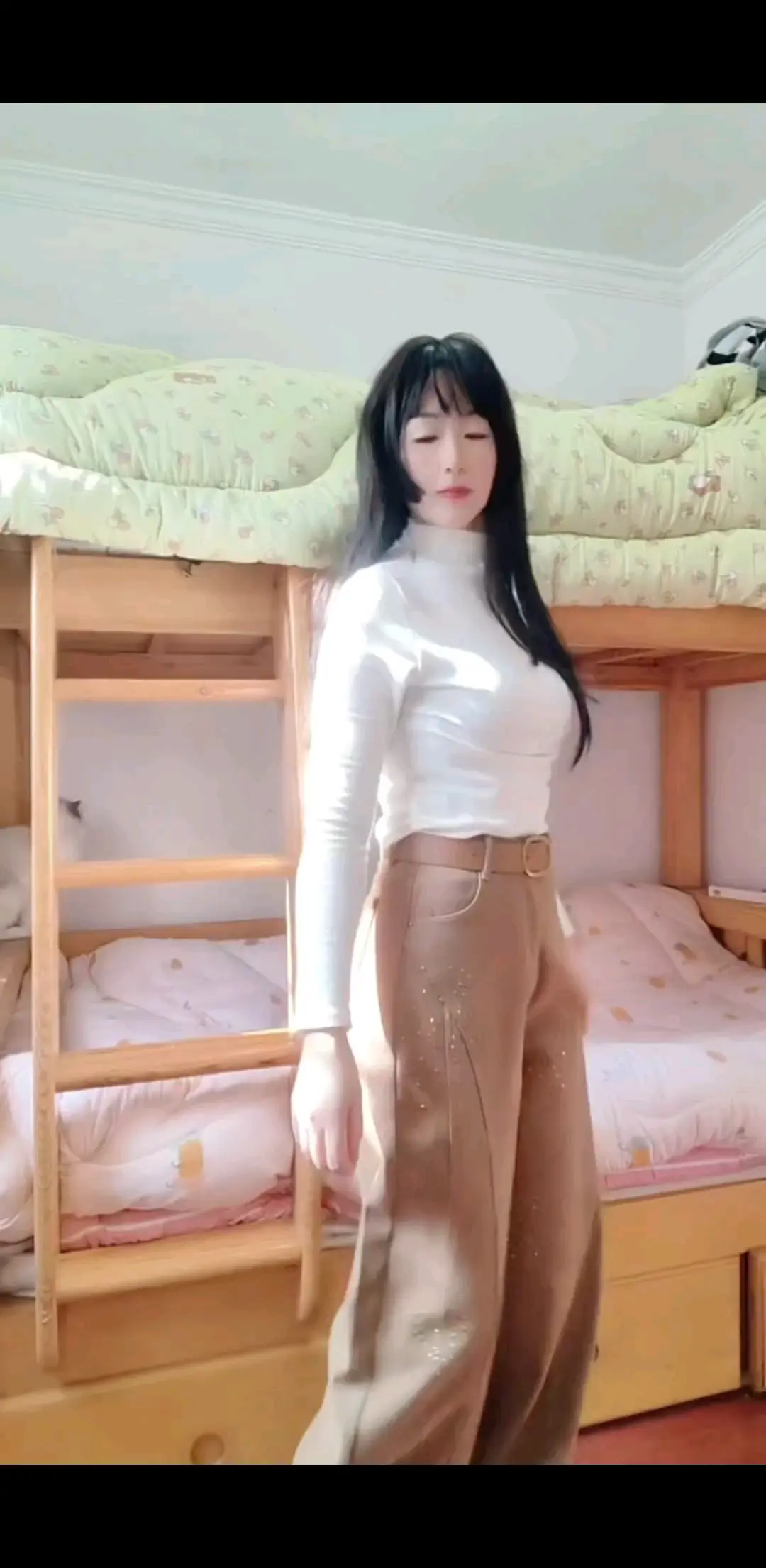 /美女