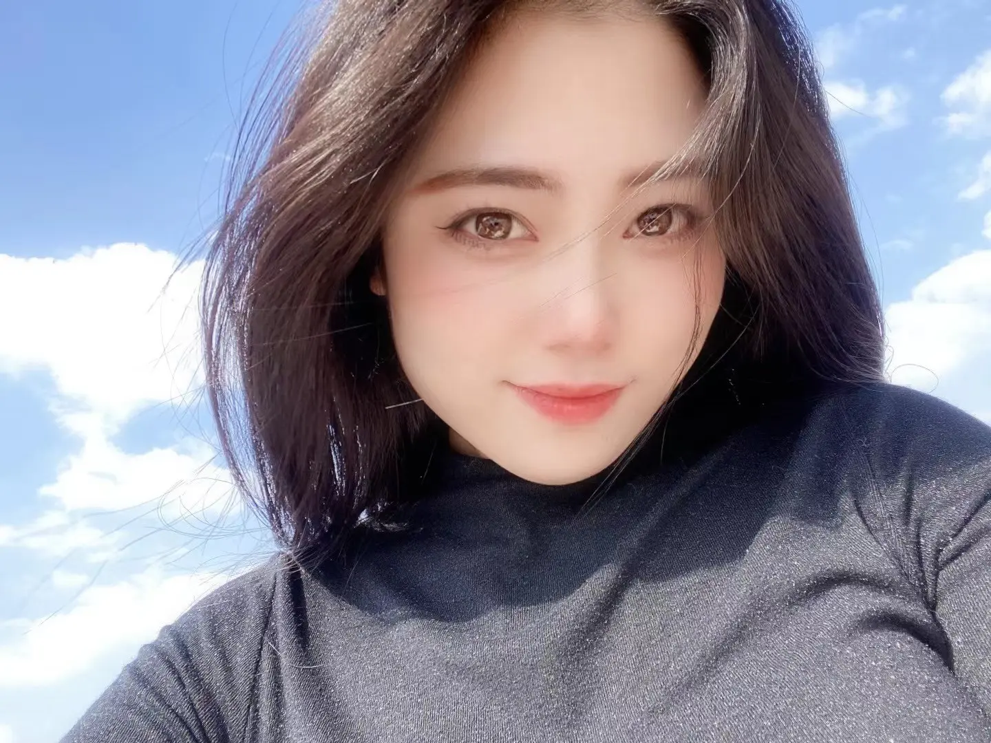 小百万沛雪的主播照片