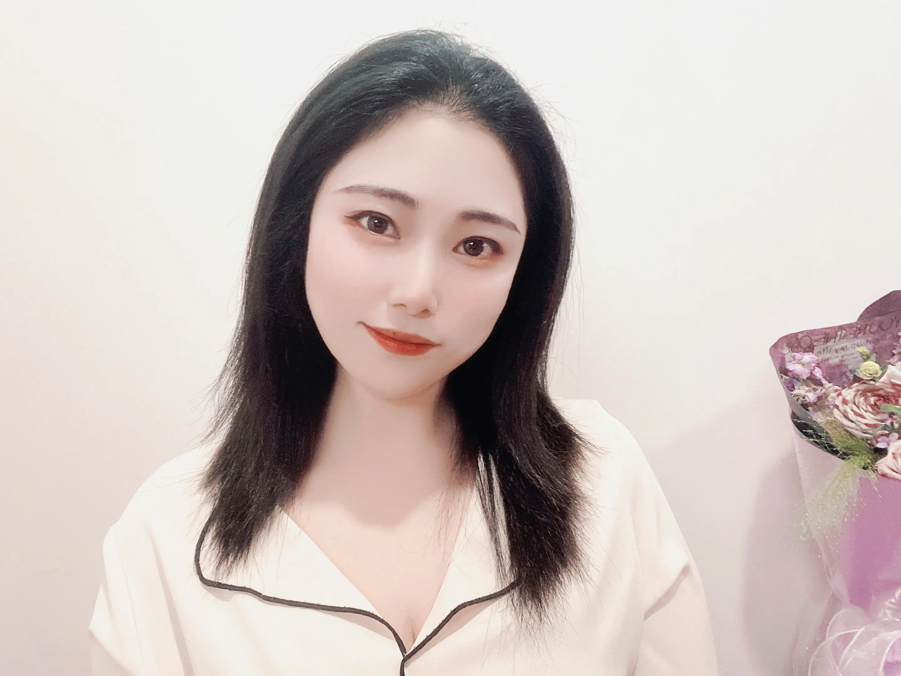 小百万沛雪主播图片