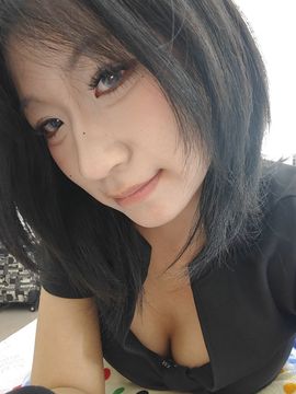 江凝雪贺屎哥帝皇的图片
