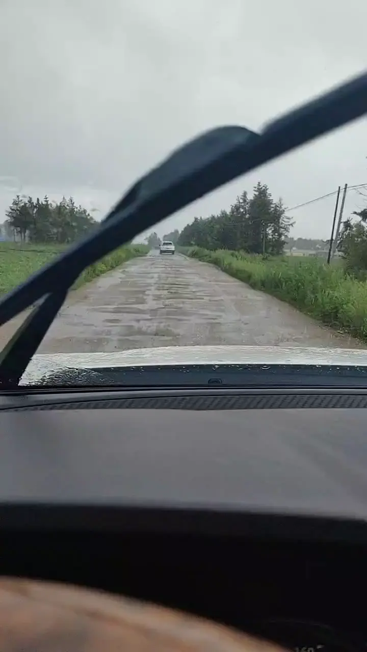 跑俩小时 初次雨中