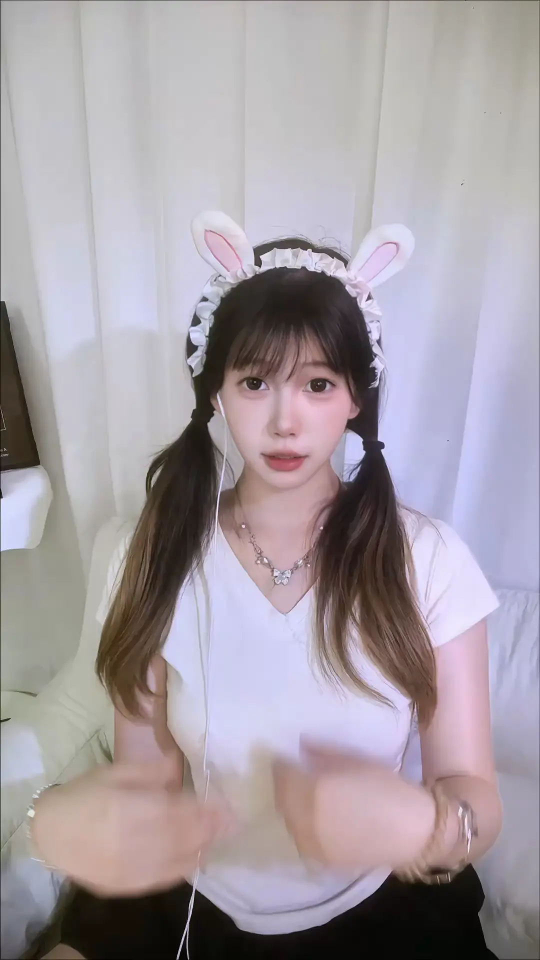 ～