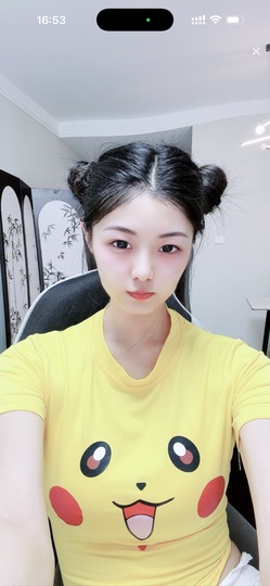 小小鱼🐬一点半播的图片