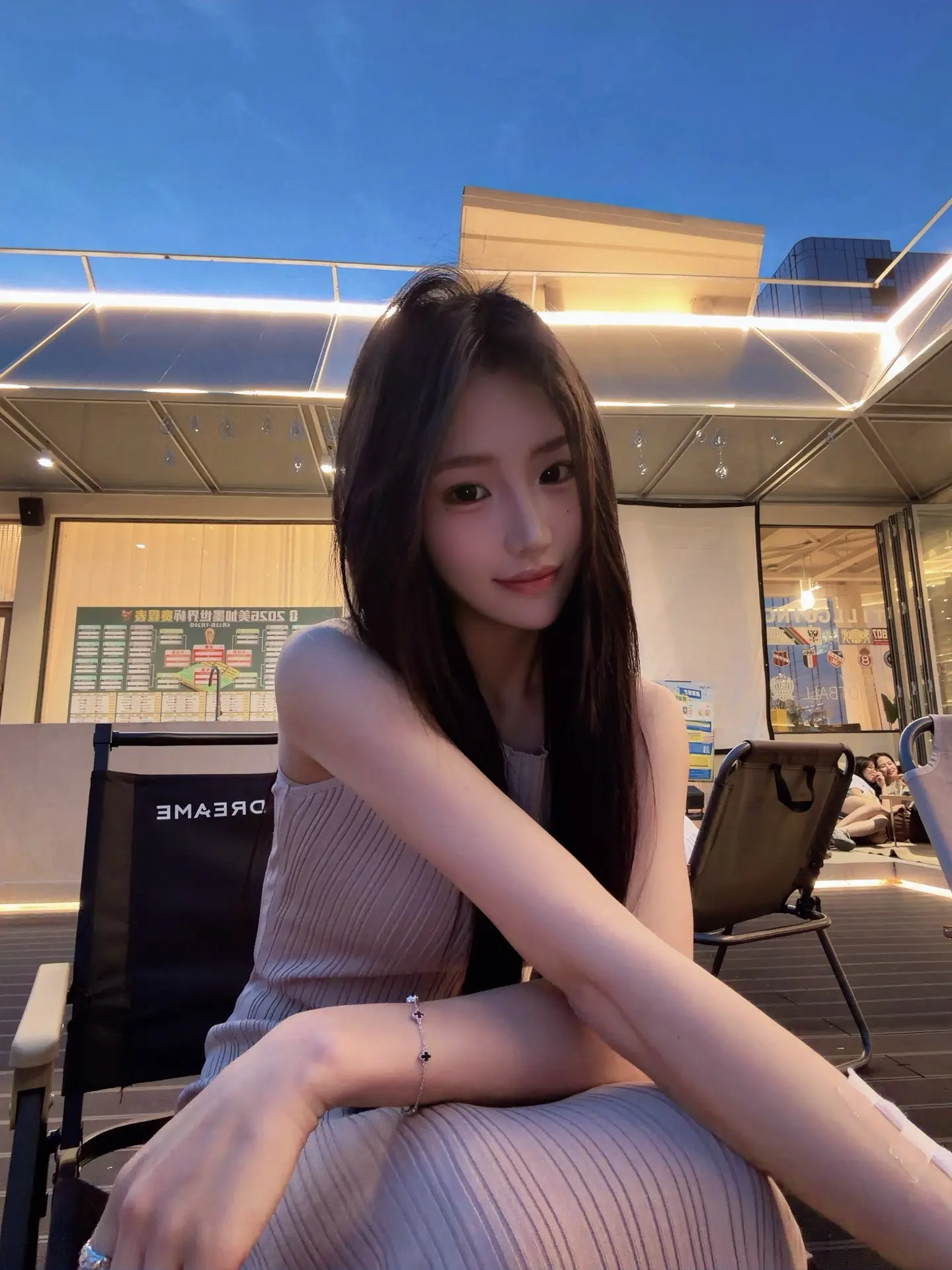 袁舟舟舟主播图片