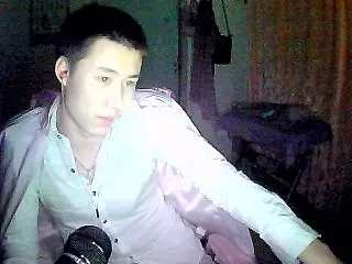 龙四丶依旧的主播照片
