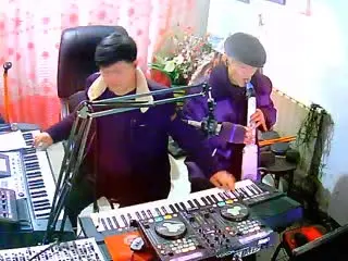 1我保成电子笛扬鞭催马运粮忙.flv