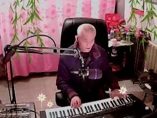 自弹自唱 爱情万万岁